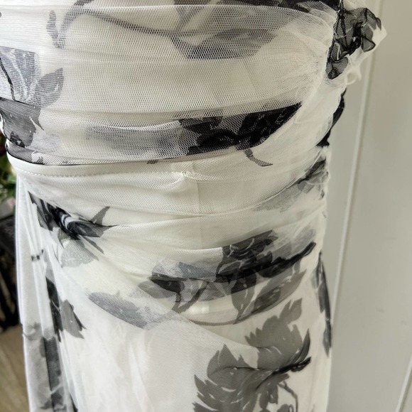 Eliza J. White and black floral, netted overlay dress semi- formal- size 14 - Picture 3 of 10